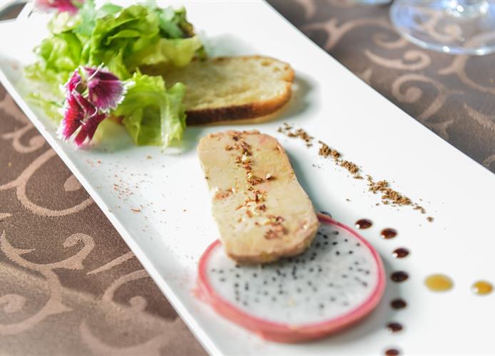 Foie gras au Restaurant O'33, restaurant 3 cocottes aux Logis de France en Herault