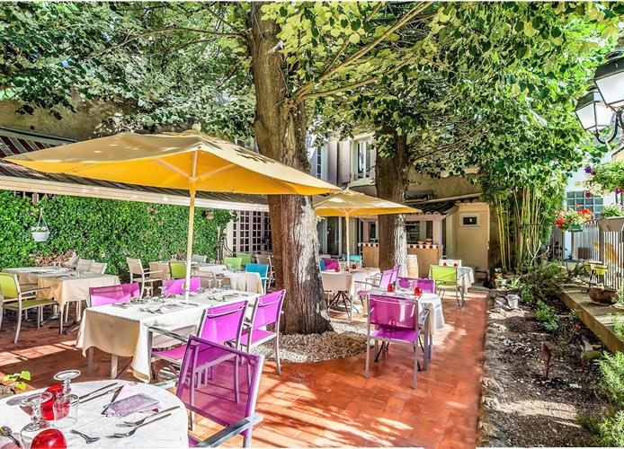 Terrasse du Restaurant O'33 Nissan lez Enserune