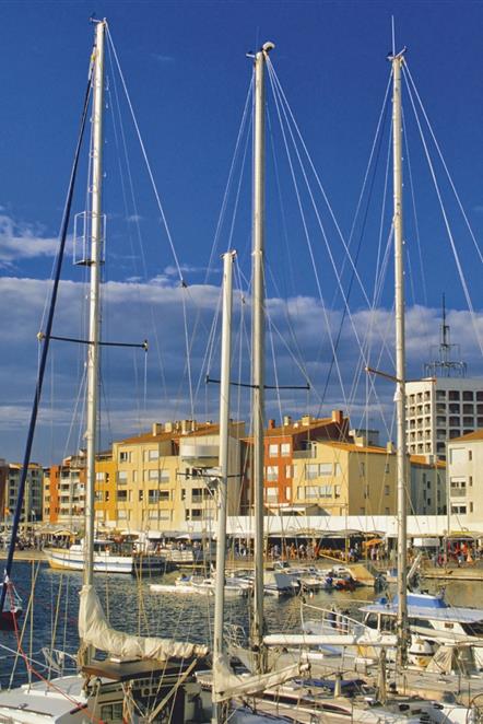 Port de plaisance du Cap d'Agde aux alentours du Restaurant O'33