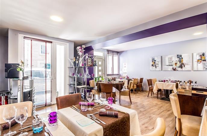 Salle de restauration au Restaurant O'33 entre Béziers et Narbonne