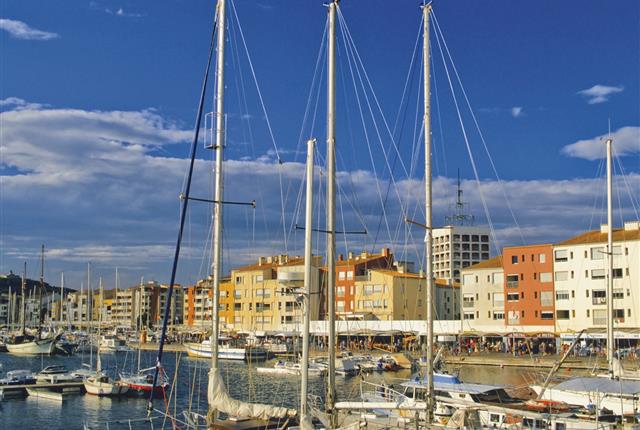 Port de plaisance Cap d'Agde aux environs du Restaurant O'33